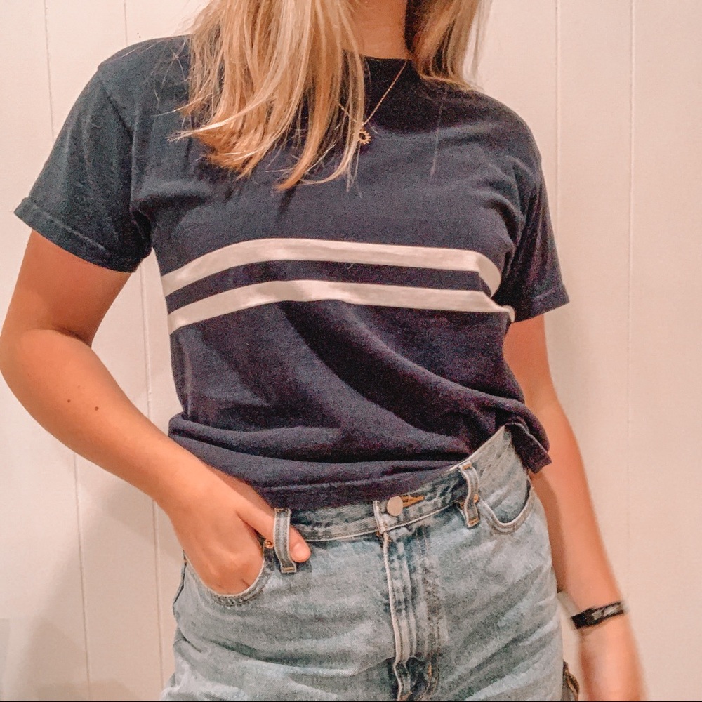 BRANDY MELVILLE t-shirt - Picture 2 of 6